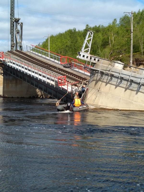 Подводно-технические работы. работа на поврежденном мосту